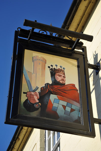 Pub sign for the Crown & Castle, Warwick