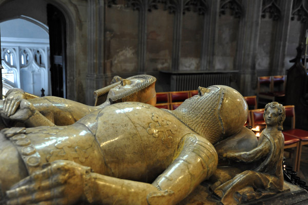 Effigy of Thomas de Beauchamp, 11th Earl of Warwick (d. 1369)
