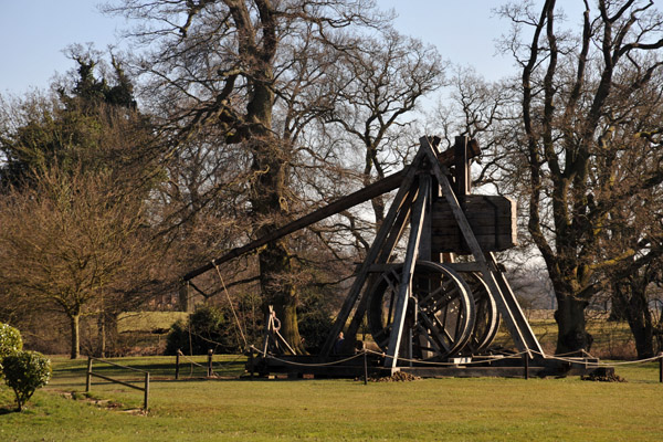 Demonstration of the Warwick Castle Trebuchet