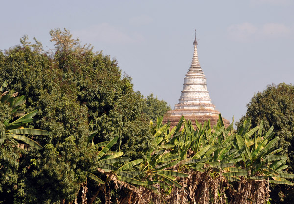One of the many stupas of Inwa (N21 51.20/E095 58.62)