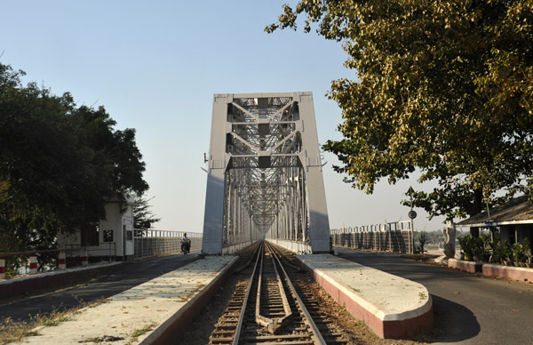 The Ava Bridge (Old Sagaing Bridge) - rail and road