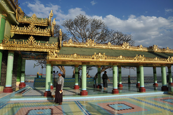 Southern terrace of Soon U Ponya Shin Pagoda