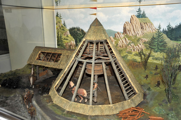 Model of horse-powered mine, Deutsches Bergbau-Museum