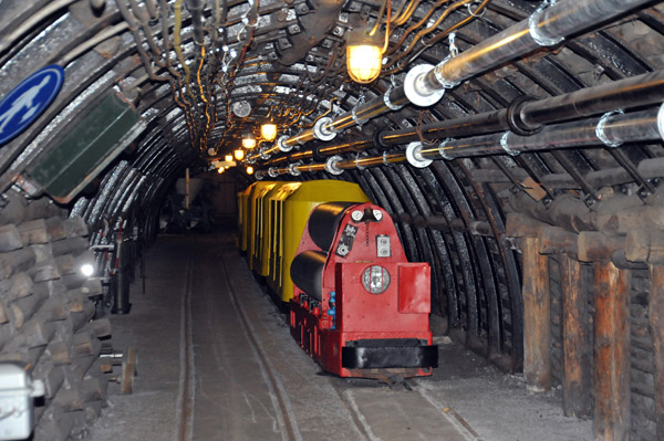 Narrow-gauge mine railway