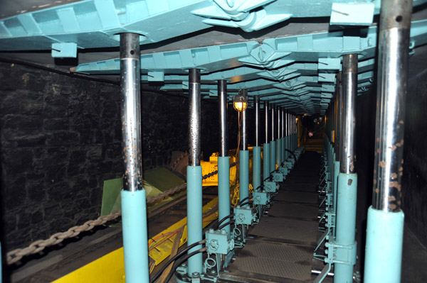 Roof supports, Deutsches Bergbau-Museum