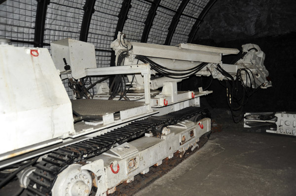 Modern tracked drilling machine, Deutsches Bergbau-Museum