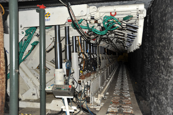 Modern mine tunnel support