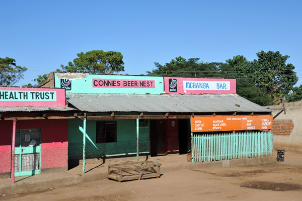 Kakumbi Village - Connie's Beer Nest and Mchanga Bar