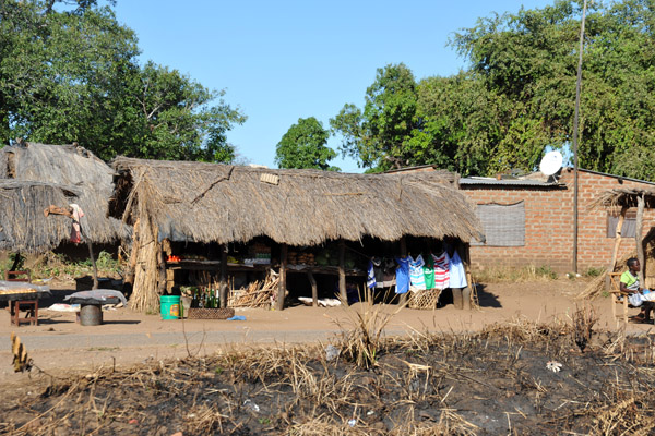 Kakumbi Village - market