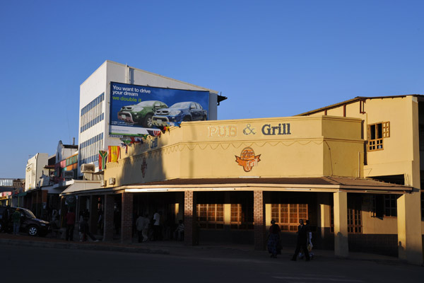 Pub & Grill, Downtown Livingstone
