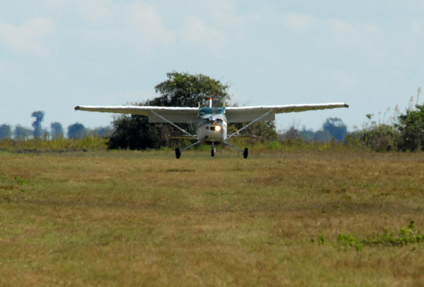 V5-JOG landing at Chimbwi (FLCW)