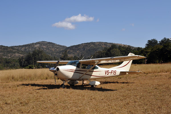 Cessna 182 (V5-FIS) at Shiwa Ngandu
