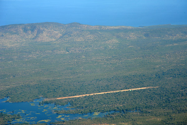 Zambian airstrip on Lake Kariba (S16 47.3/E028 00.5)