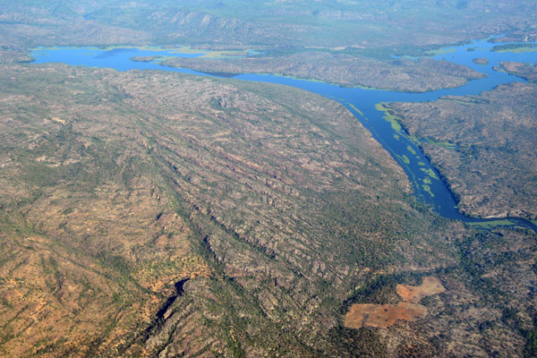 River flowing into the Zambezi from the Zambian side (S17 58.2/E026 49.4)