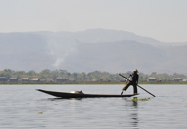 Inle Lake leg-rower