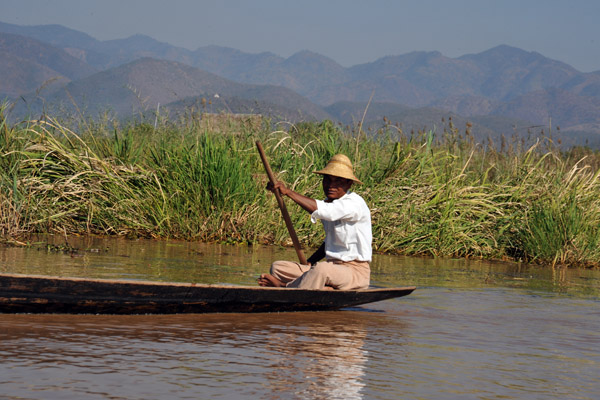 The people of Inle Lake are much more pleasant than the people of Ganvi in Bnin