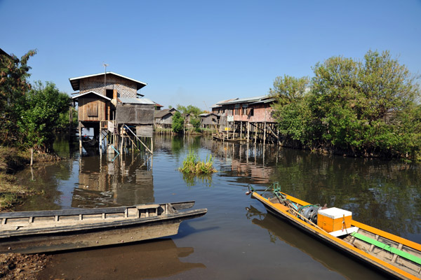 Next stop, a traditional boat building workshop, Nam Pan village, Inle Lake