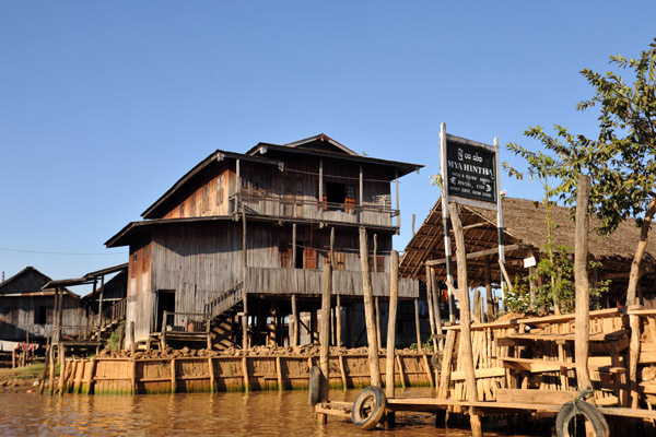 Ywama is famous for its gold and silversmiths