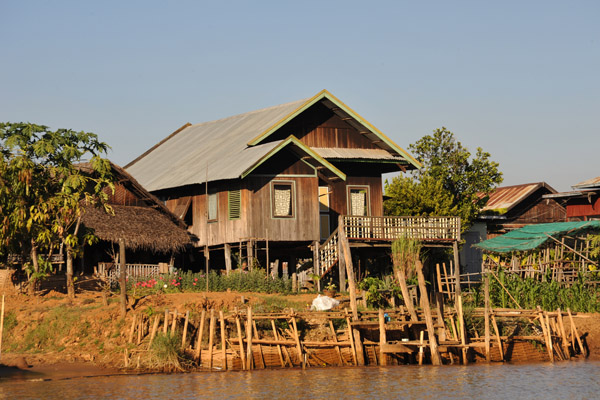 Houses along one of the canals in Ywama