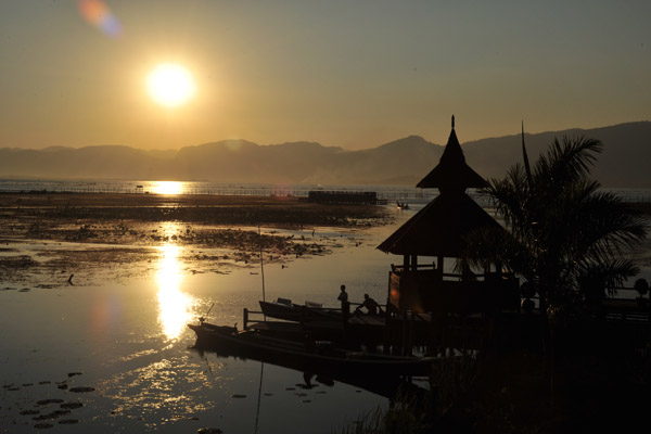 Myanmar Treasure Resort Inle late afternoon
