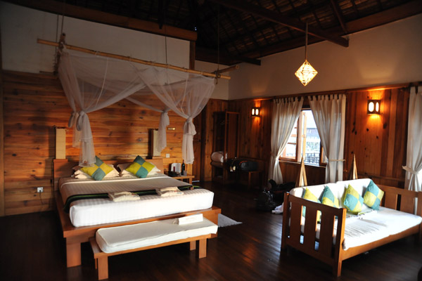 Myanmar Treasure Resort Inle guestroom - I'm impressed
