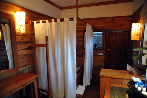 Myanmar Treasure Resort Inle - bathroom