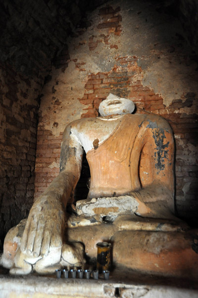 Partially ruined Buddha statue, Nyaung Ohak