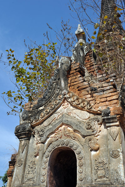 Ornate stucco doorway to a Nyaung Ohak pagoda