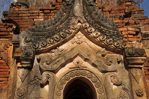 Decorative stucco pagoda entrance