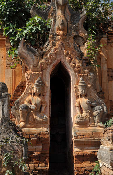 Narrow temple entrance, Nyaung Ohak