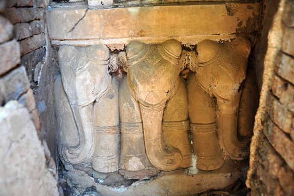 Throne made of three elephants, Nyaung Ohak