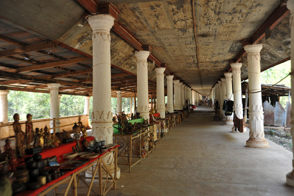 Practically the entire 700m length of the walkway from near the Indein River Bridge to the pagoda is lined with souvenir stalls