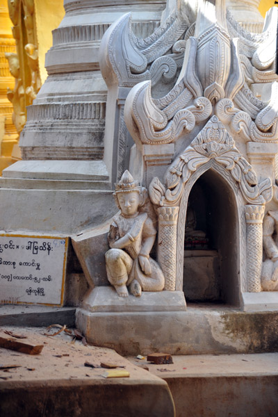 Sculpture of a particularly fine stupa