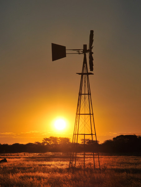 Sunset with a windmill, Eureka