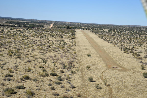 Eckhart built the runway at Olifantwater since our 2005 visit when we had to land at Ellingerode
