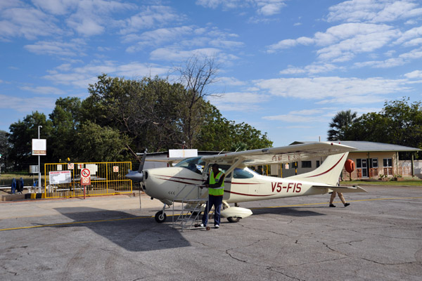 V5-FIS at Tsumeb - one of the only places for Avgas in northern Namibia