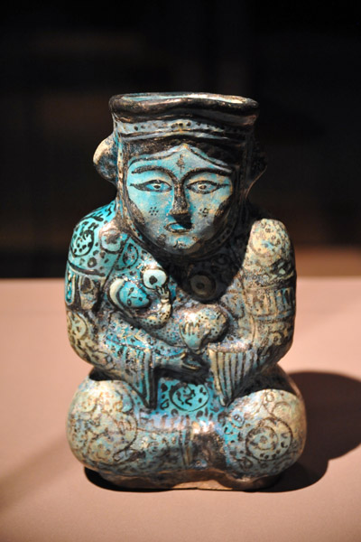 Figure of Mother and Child, Kashan ca 1200