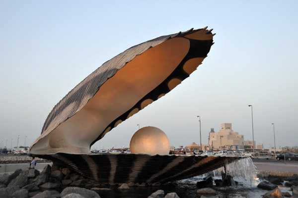 Pearl Monument, Doha Corniche