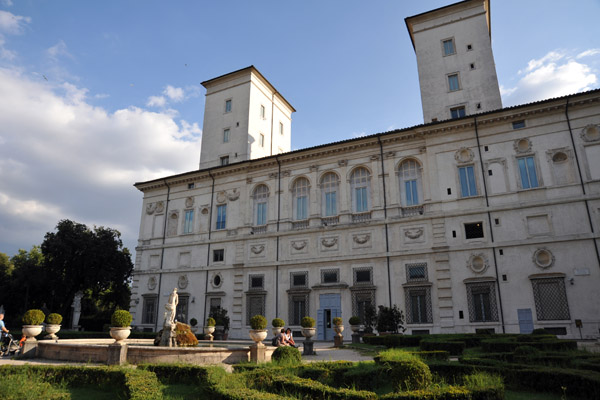 The rear façade of the Galleria Borghese with the sculpture garden