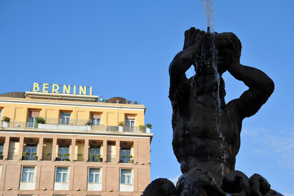 Fontana del Tritone sculpted by Bernini, 1642-43