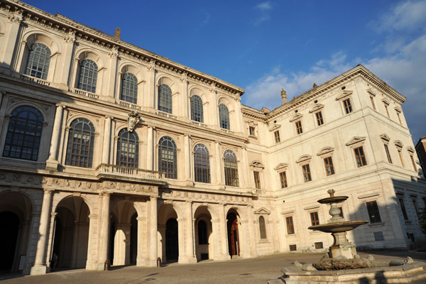 Forecourt of Palazzo Bernini