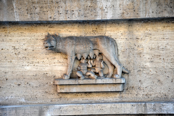 The she-wolf of Rome nursing Romulus & Remus, Piazza del Viminale