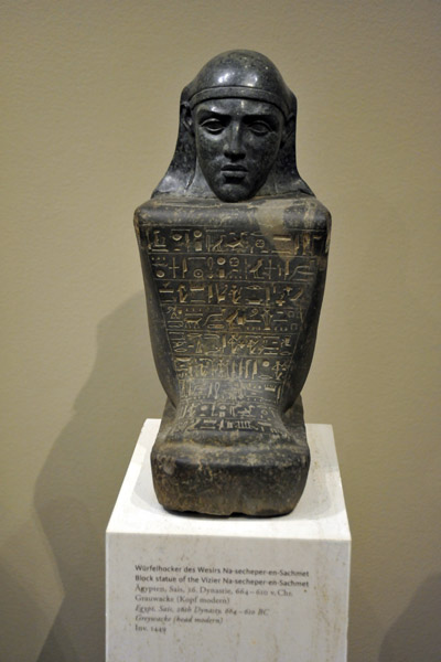 Block statue of the Vizier Na-secheper-en-Sachmet, 26th Dynasty (664-610 BC)