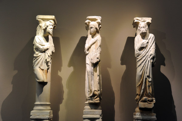 Supporting figures with prophet and annunciation group, Pisa ca 1330-1340