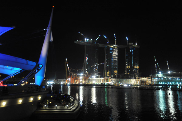 Construction of the Marina Bay Sands Resort from the Esplanade