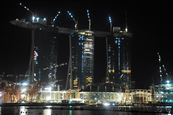 Marina Bay Sands 2560 room hotel under construction, Singapore