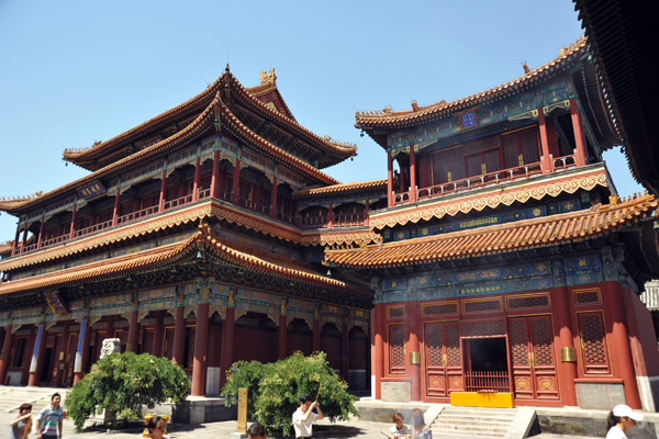 Yongkang Pavilion to the right of the Hall of 10,000 Happinesses