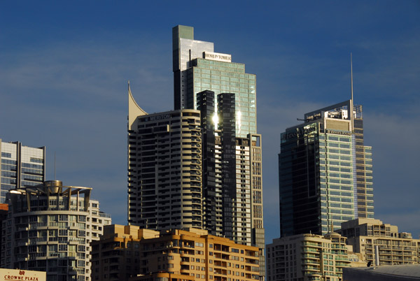 World Tower and Meriton Tower, Sydney
