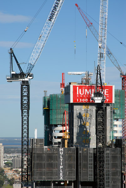 Construction cranes at work on Lumière Residences, Sydney