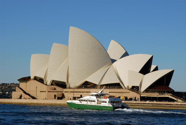 Fast Ferry Sea Eagle with the Sydney Opera House